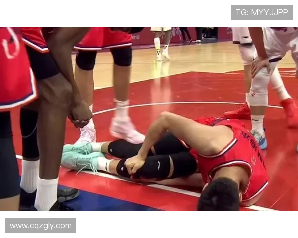 青岛遭遇噩梦 韦瑟斯庞膝伤痛苦倒地